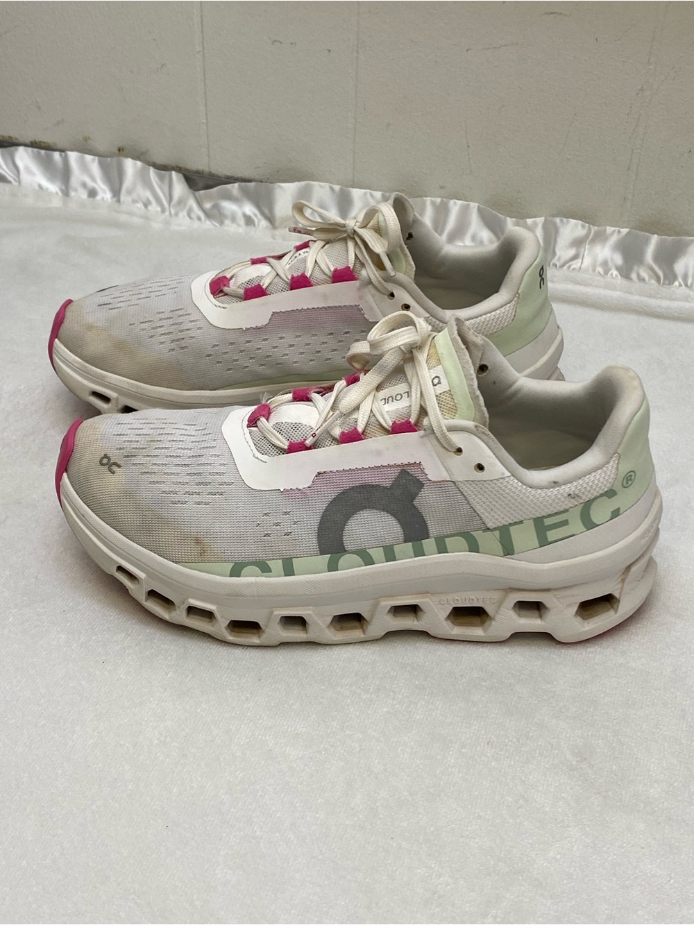 On Cloudmonster Swiss Engineering Women shoes Size 8.5 White Lima Running Shoes